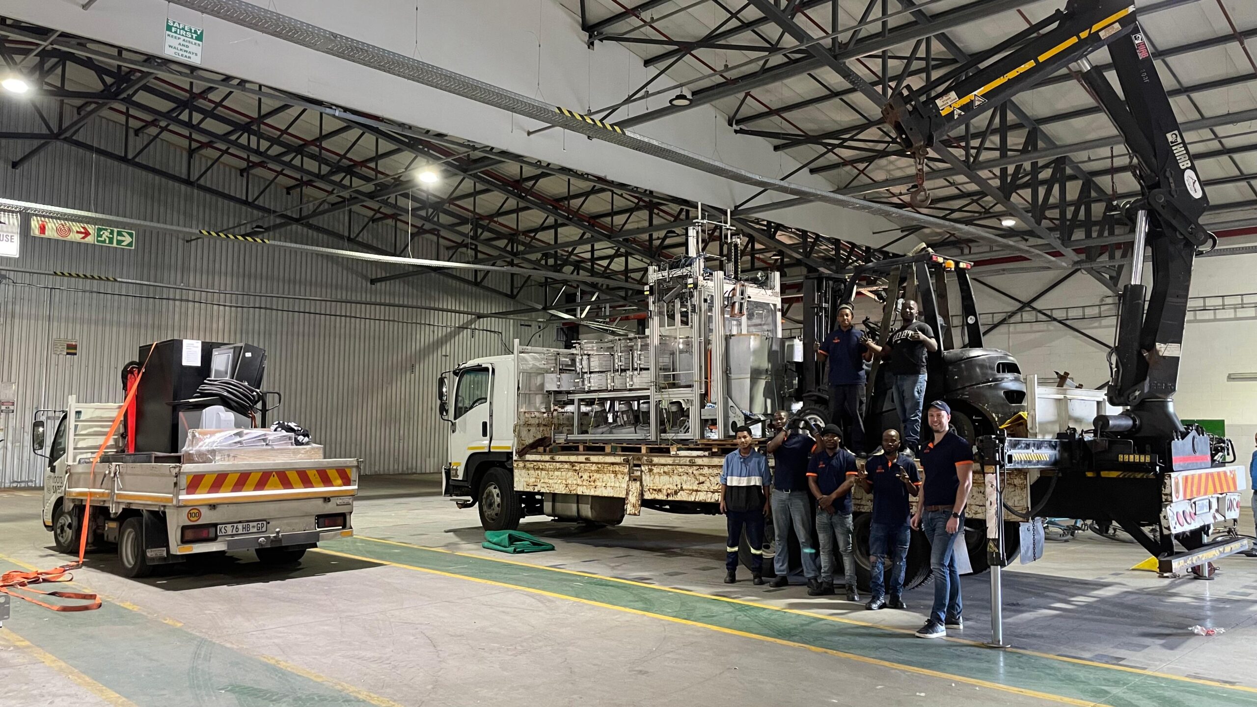 Specialised Logistics Heavy Machine Movers Warehouse